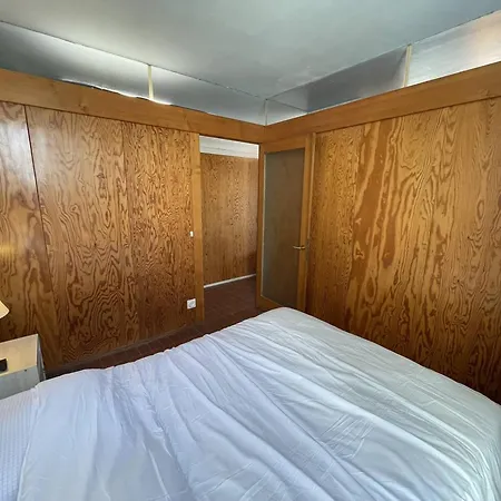 Apartment Saint-cyprien : T2 Confortable En Bord De Avec Parking Et Animaux Admis - Fr-1-106-106