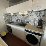 Saint-cyprien : T2 Confortable En Bord De Avec Parking Et Animaux Admis - Fr-1-106-106 Apartamento *