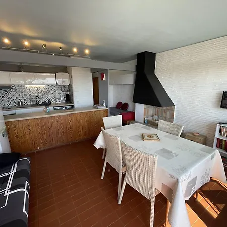 Saint-cyprien : T2 Confortable En Bord De Avec Parking Et Animaux Admis - Fr-1-106-106 Apartman